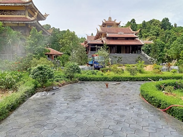 THIỀN VIỆN TRÚC LÂM BẠCH MÃ